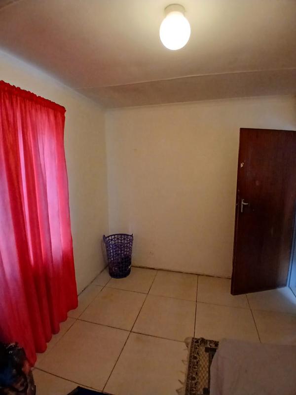 4 Bedroom Property for Sale in Lentegeur Western Cape